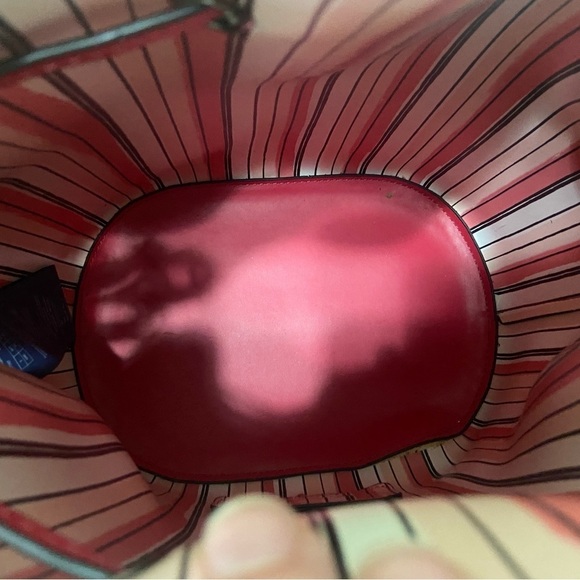 Armani Jeans bright red leather bucket bag w/ matching zip pouch EUC - Picture 5 of 9